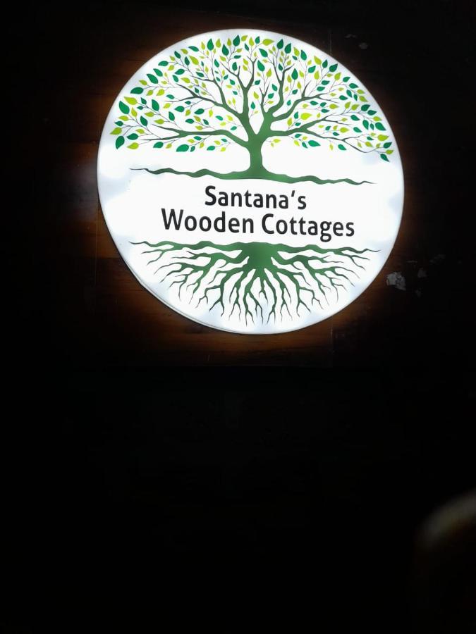 Santanas Wooden *