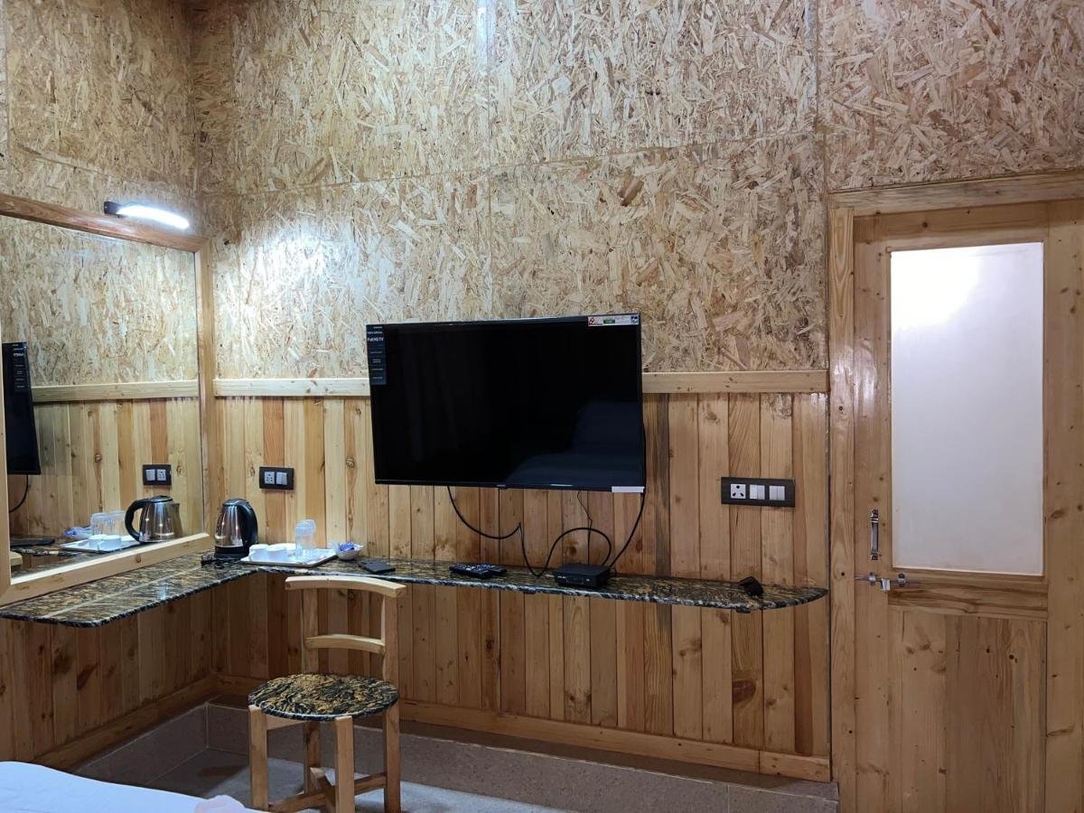Hotel Santanas Wooden *
