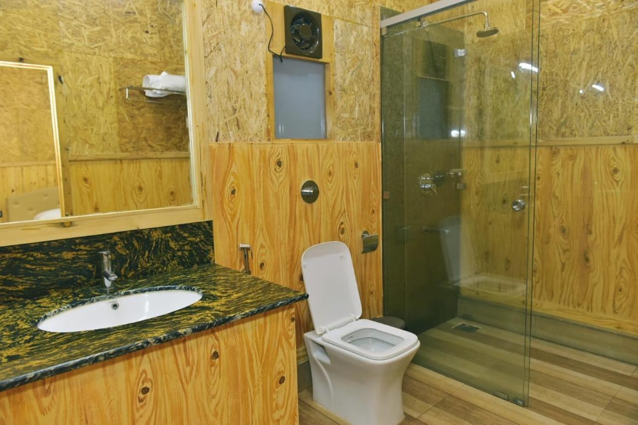 Santanas Wooden Hotel Bogmalo